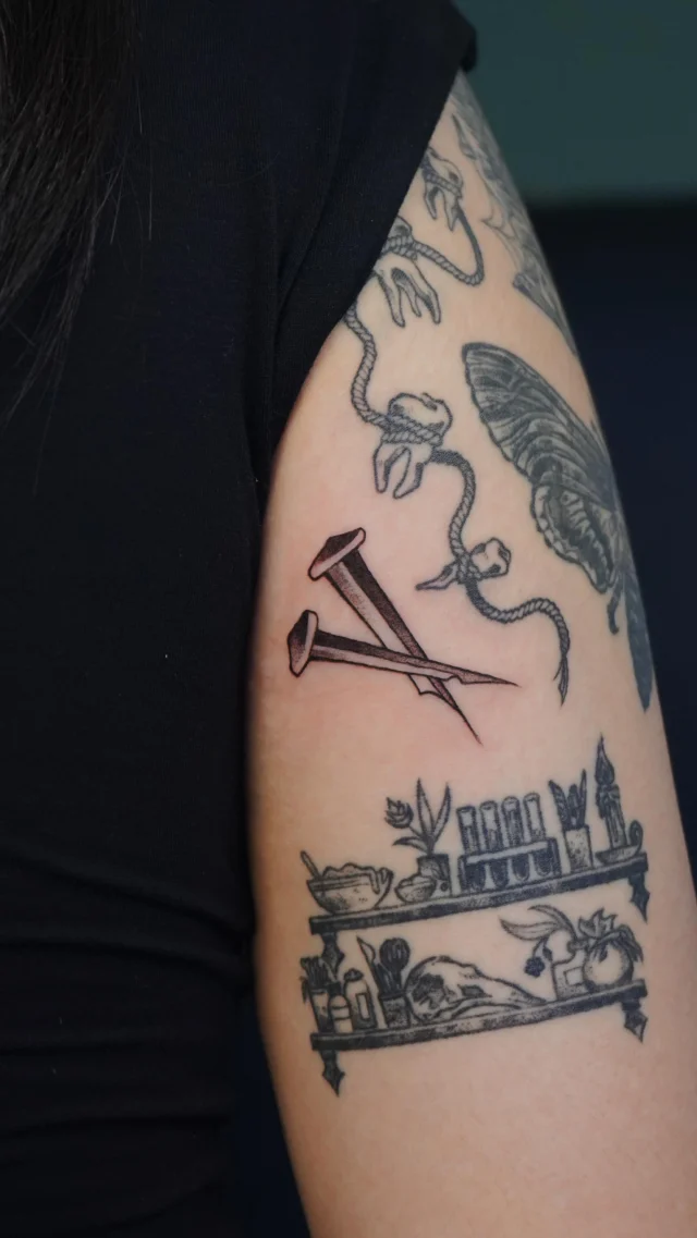 Small nail gap 

Booking : www.figtreetattoostudio.com

#FigTreeStudioBali #TattooCommunity #comingsoon #tattoobali #balitattoo #balitattoostudio #tattooflash #bali #canggu #kuta #seminyak #canggutattoo #canggutattooshop #fineline #finelinetattoo #linetattoo #singleneedletattoo #thinline #thinlinetattoo #smalltattoo #smalltattoos #blackink #blackandgrey #blackworktattoo #finelinetattoo #flowertattoo #figtreestudiobali frangipanetattoo #fineline #gaptattoo #nailtattoo